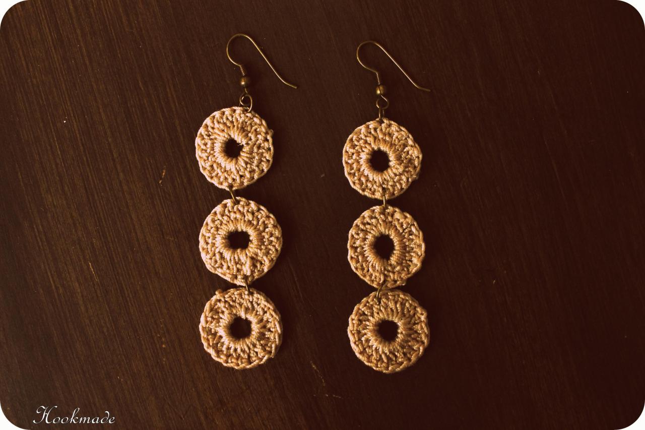 'wheels'- Crocheted Earrings (beige)