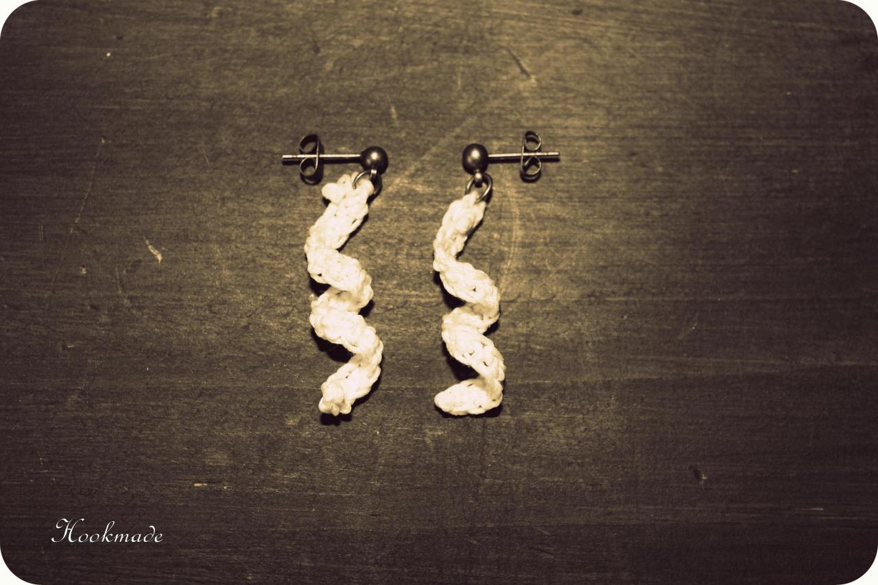'swirls'- Crocheted Earrings (white)